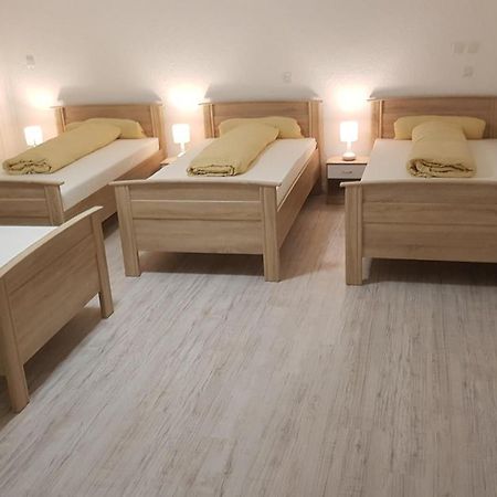 Air Rooms Hotel Kelsterbach Esterno foto