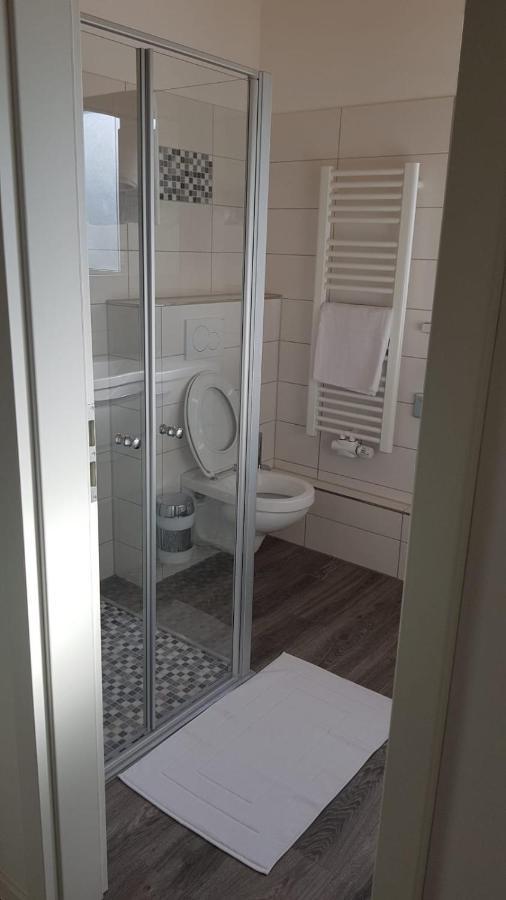 Air Rooms Hotel Kelsterbach Esterno foto